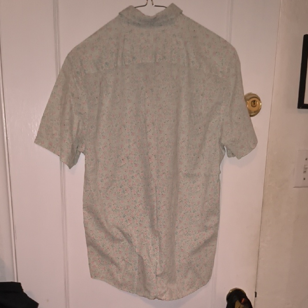 GAP | Men's Casual Button Down Shirt in Light Gray with Pink Accents - Picture 3 of 3